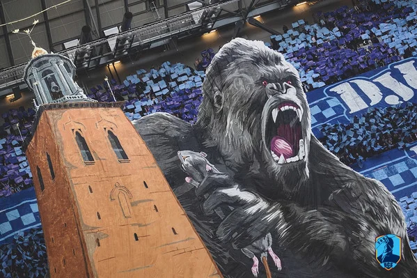 Gorilla tifo zoomed in